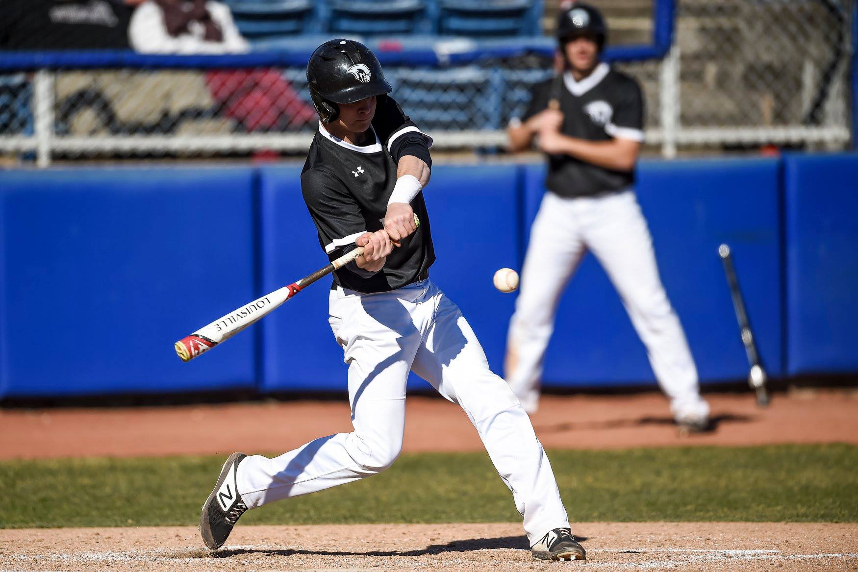 RC Baseball Splits ODAC Doubleheader at Bridgewater