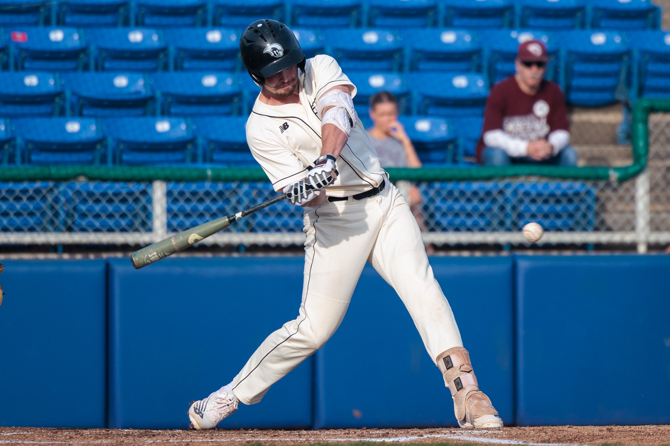 Maroons Split ODAC Doubleheader at Washington and Lee