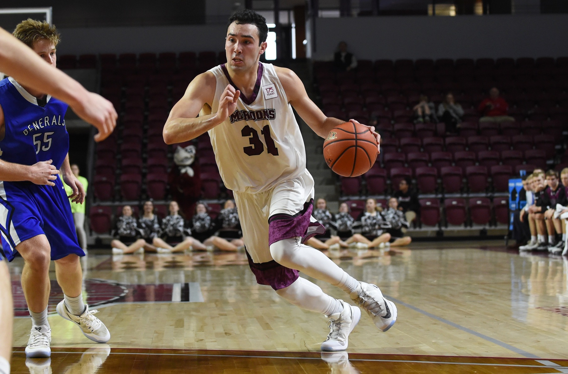 Roanoke Runs Wins Streak to Five With 63-41 Win Over Bridgewater