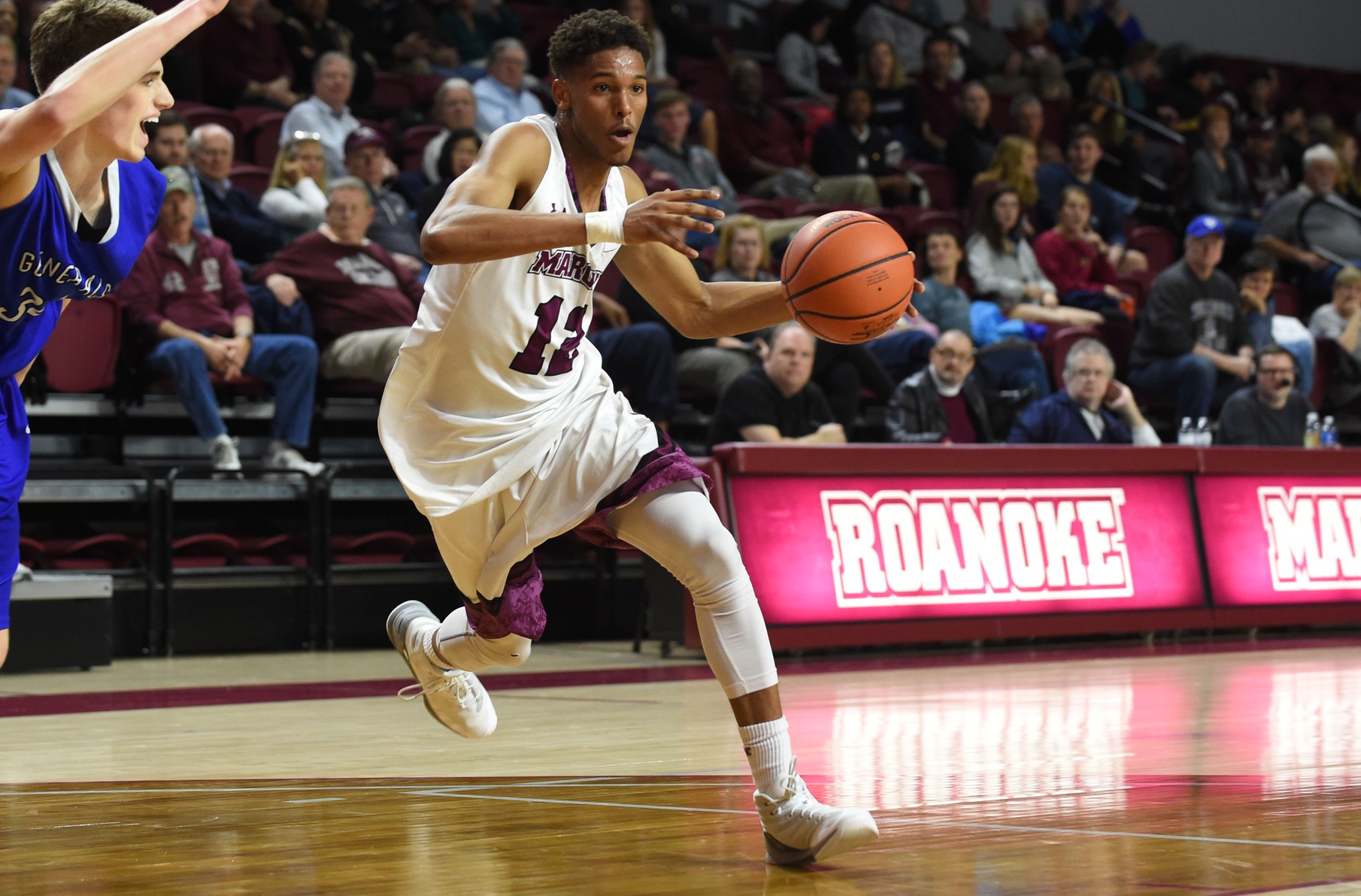 Roanoke Drops 97-83 Decision at W&L