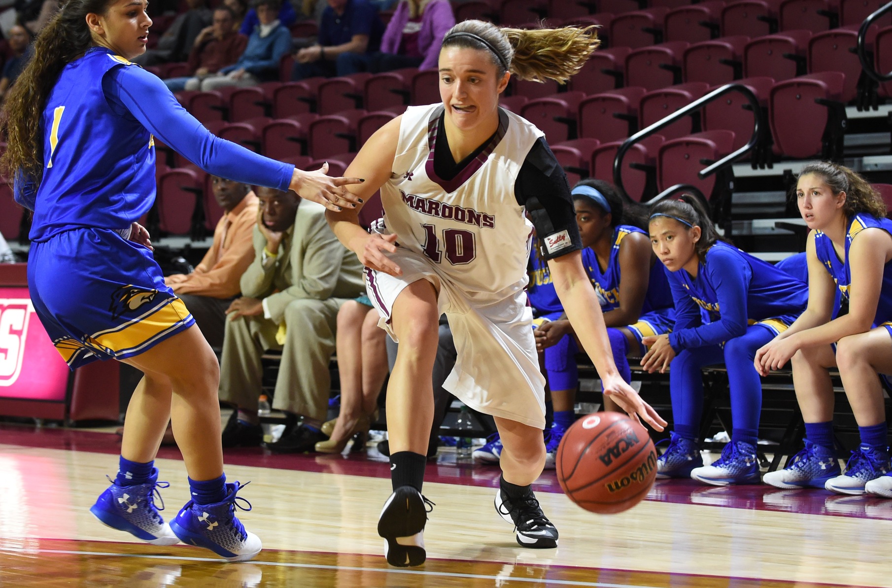Big Fourth Quarter Run Sends E&H to 93-84 Win Over Roanoke