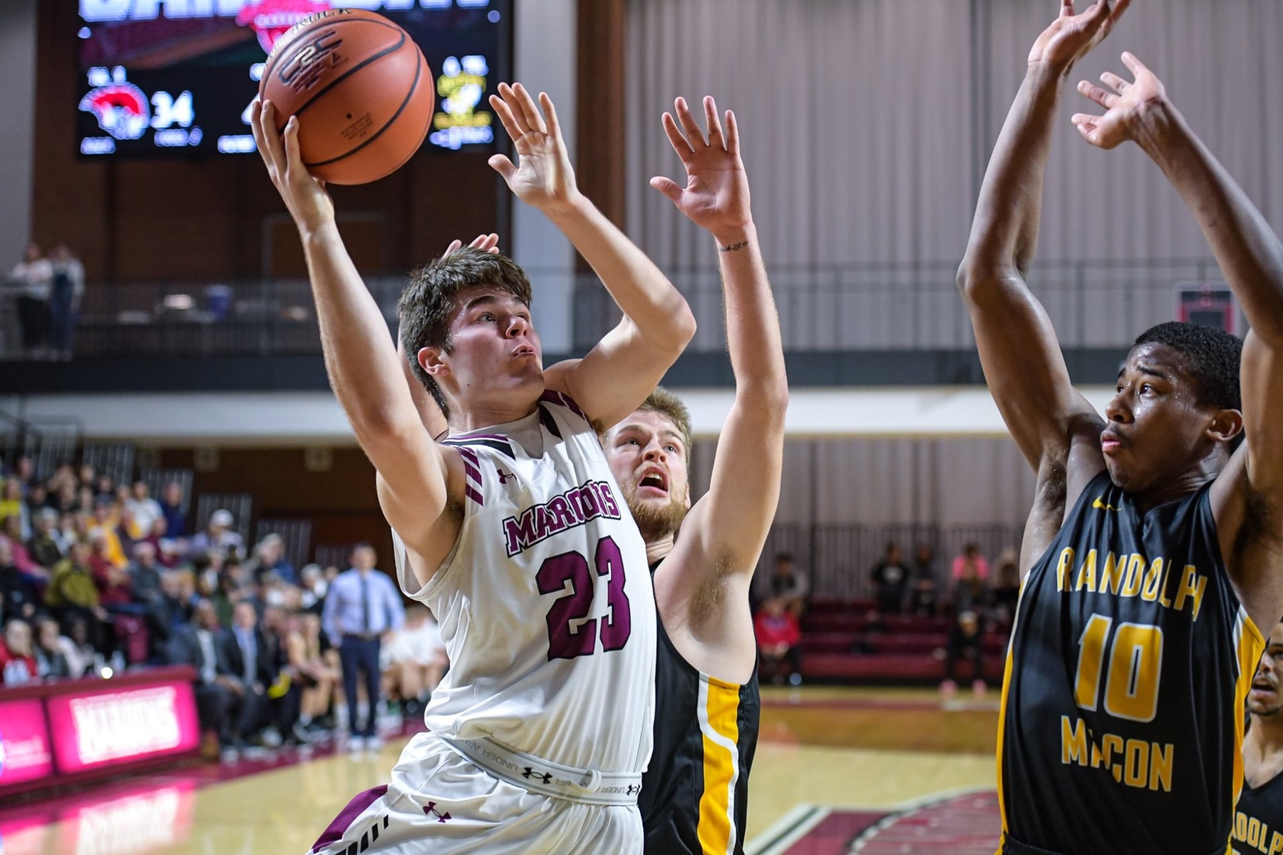 Kasey Draper scored 24 points to lead visiting Roanoke to a 84-76 victory over Hampden-Sydney Saturday afternoon in Farmville, Va.