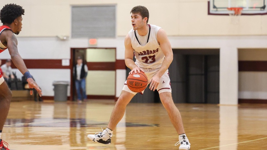 Draper Drops 33 Points as Maroons Win 82-66 Over Shenandoah