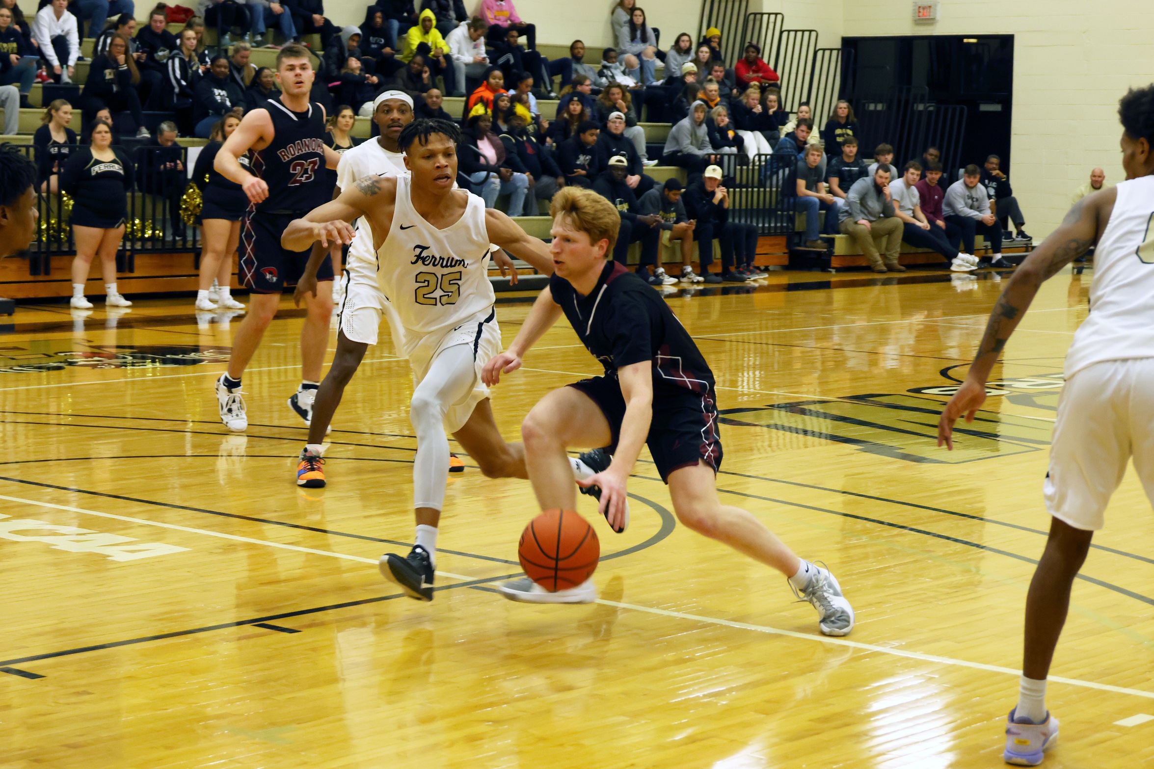 Maroons Pull Away Late for 94-55 Win Over Methodist at 2022 Cregger Invitational