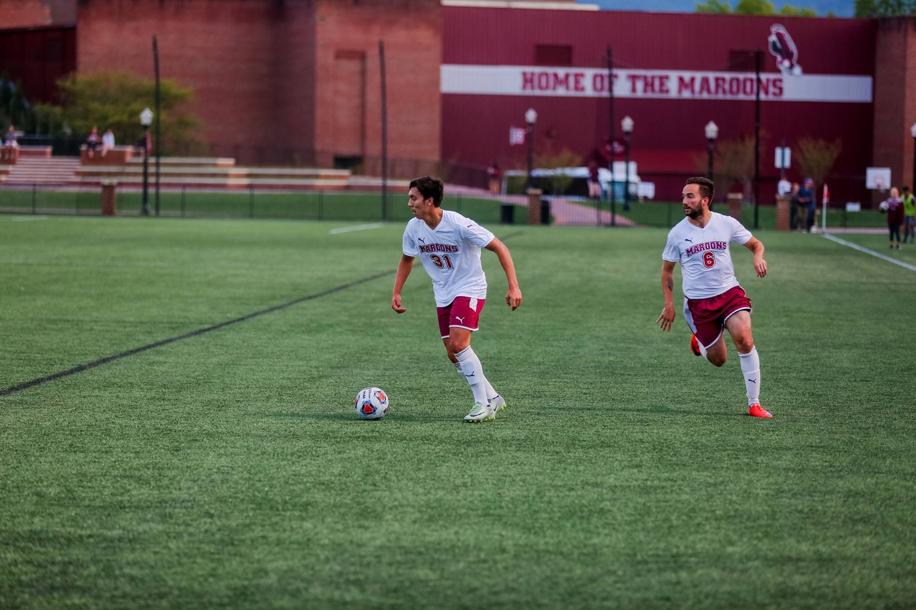 Roanoke Rolls to 4-0 Win Over Hampden-Sydney