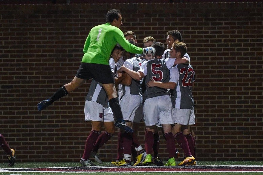 Men's Soccer Knocks Off W&L 1-0