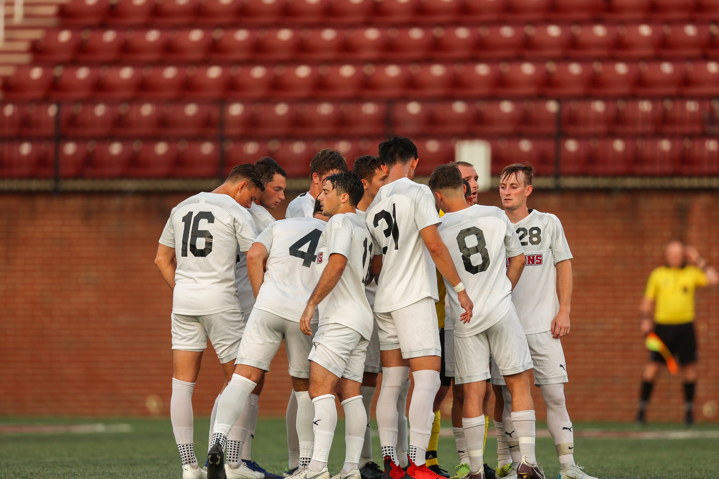 Maroons Fall to Nationally Ranked No. 16 Lynchburg, 2-0