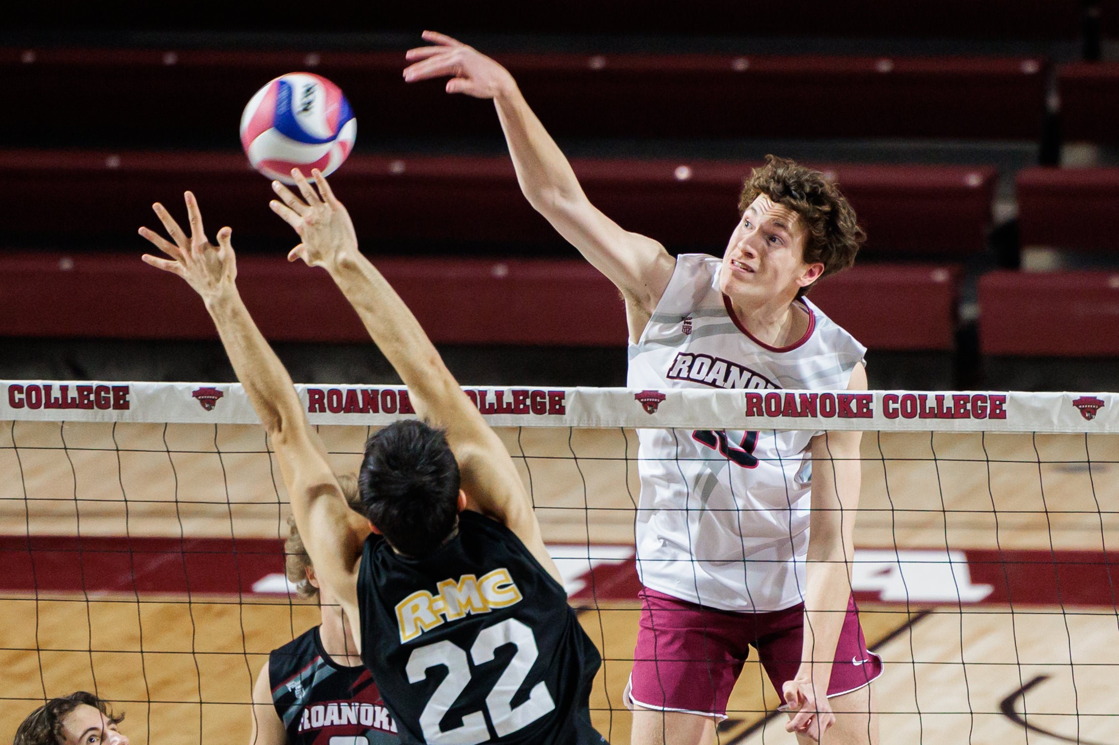 Maroons Fall in First Match Inside Cregger Center