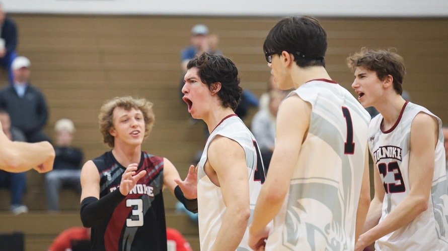 Maroons Comes From Behind to Win 3-2 Over Eastern to Split Matches at R-MC Invitational