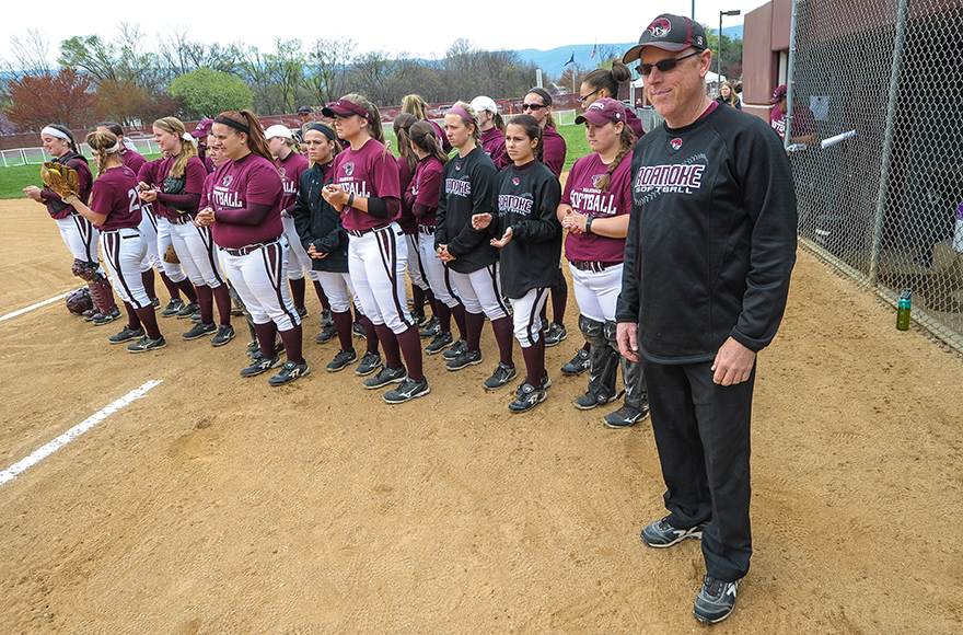 Roanoke Softball Sweeps Averett to Open 2017 Season