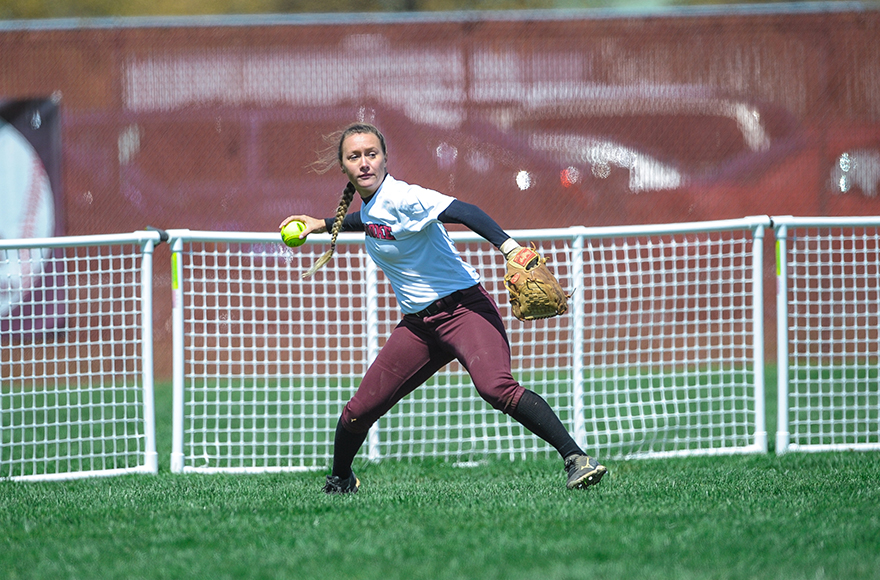RC Softball Sweeps Bridgewater on Tuesday