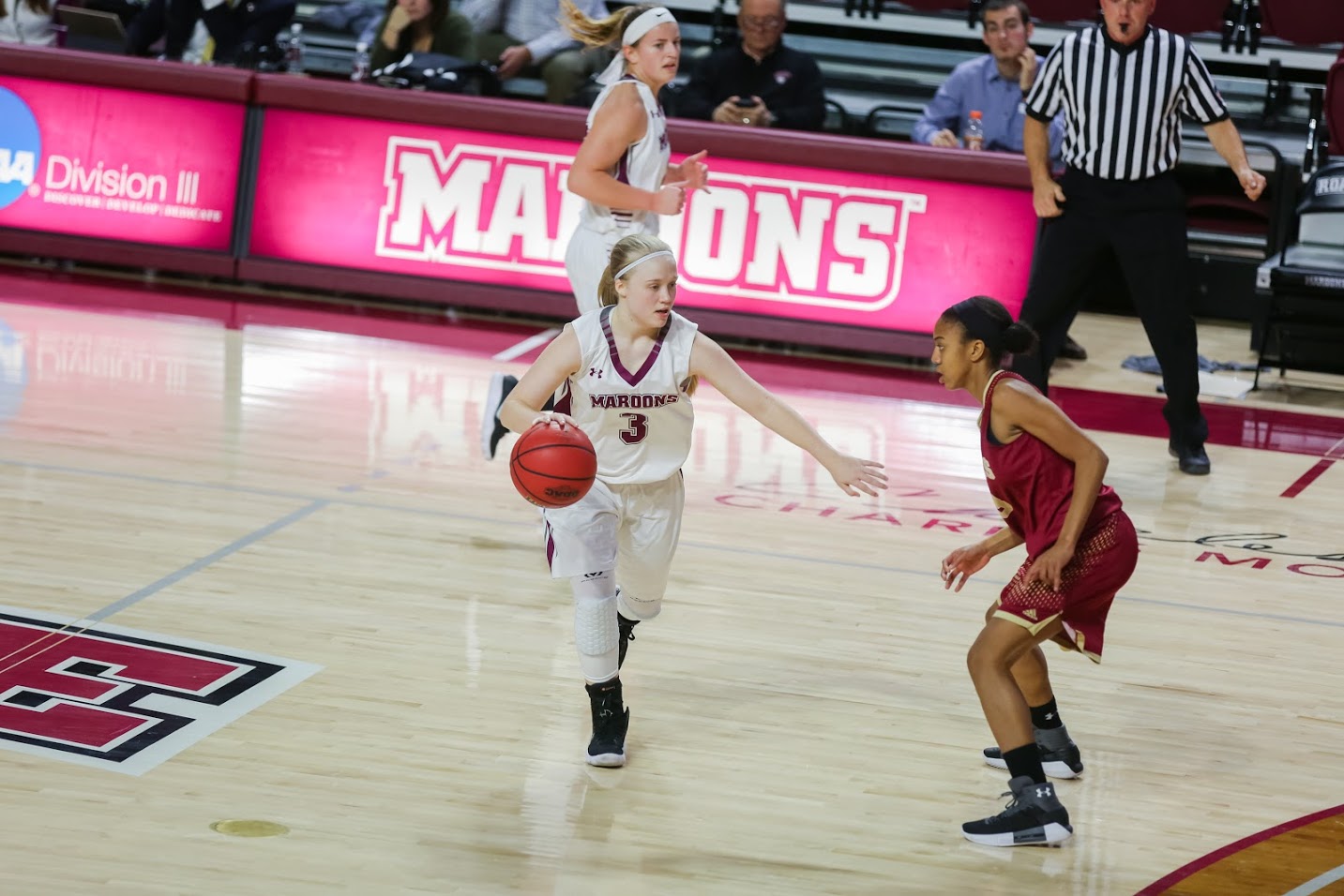 Roanoke Downs Meredith 71-64 in Susan Dunagan Holiday Classic Finale