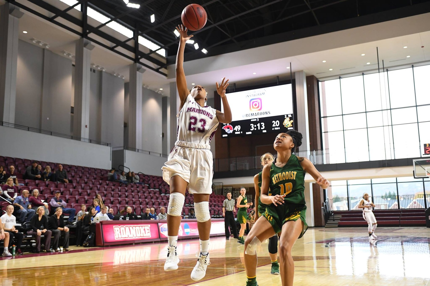 Roanoke Scores 66-49 Win Over W&L