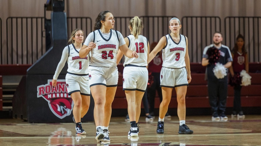 Maroons Remain Undefeated With 72-50 Win Over Hood in Florida