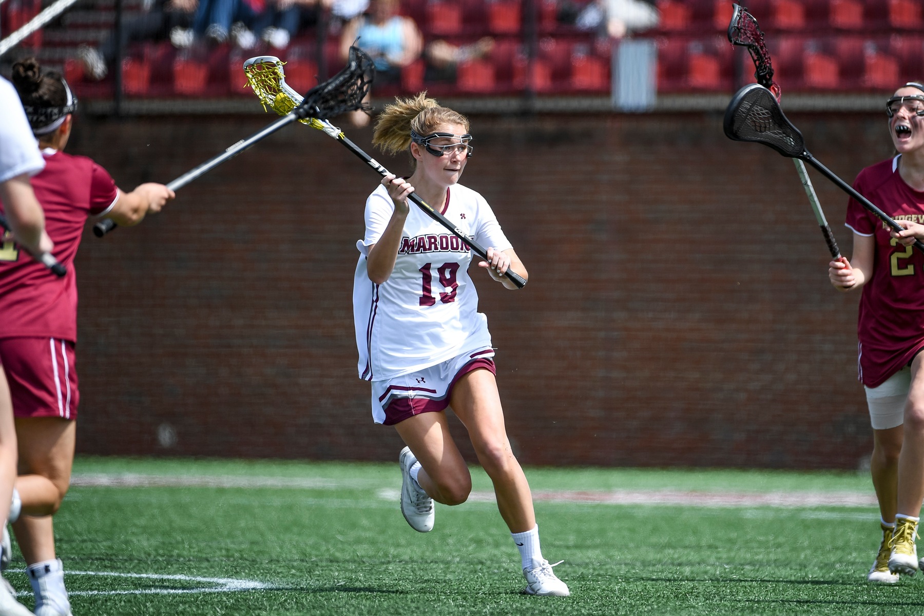 Emerson Foster and Ellie Armstrong each scored six goals as Roanoke topped Oberlin 20-7 in women&rsquo;s lacrosse on Sunday.&nbsp;
