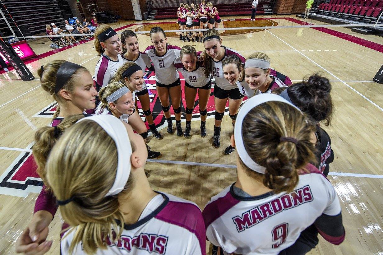 Roanoke Volleyball 2017 Huddle 